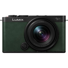 Panasonic LUMIX S9 olive + Lumix 18-40mm f/4.5-6.3