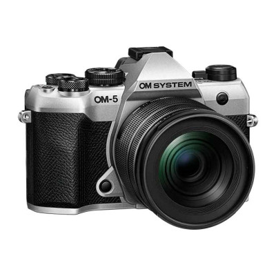 Olympus OM-5 II body silver Zuiko Digital 12-45mm f/4 PRO