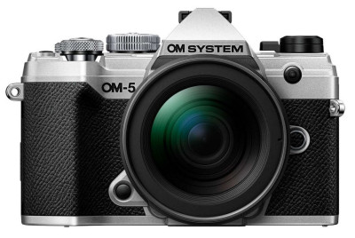 Olympus OM-5 body silver M.Zuiko Digital 12-45mm