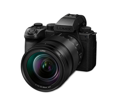 Panasonic LUMIX S5 M2X + Lumix S 24-105mm f/4.0