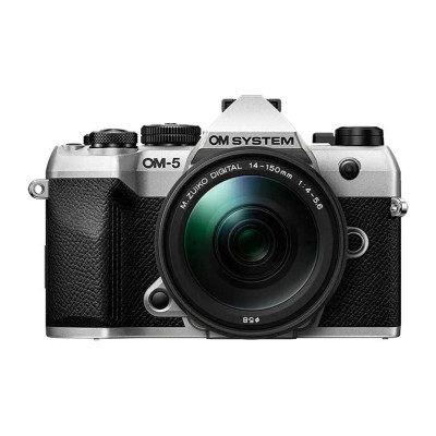 Olympus OM-5 II body silver Zuiko Digital 14-150mm f/4-5,6