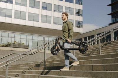 Ninebot KickScooter F2 Pro E by Segway