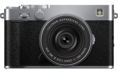 FujiFilm X-E5 body silver + XF 23 mm