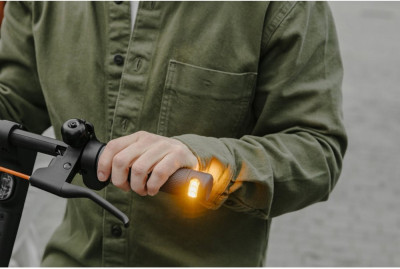 Ninebot KickScooter F2 Pro E by Segway