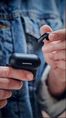 Panasonic RZ-B310WDE-K Wireless Stereo, Black