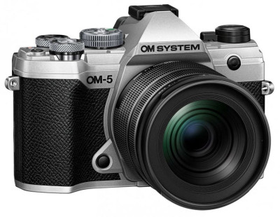 Olympus OM-5 body silver M.Zuiko Digital 12-45mm