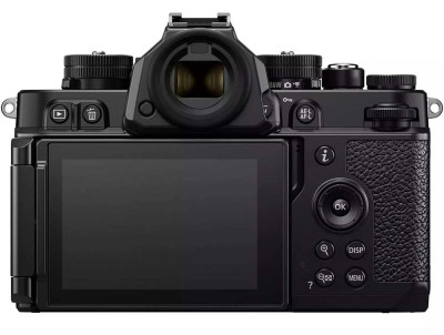 Nikon Z f + 24-105mm f/4-7.1