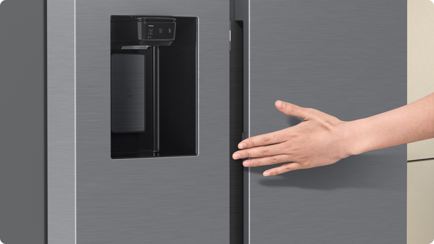 Americká chladnička Samsung RS90F64EEFEO automatické otevírání dveří
