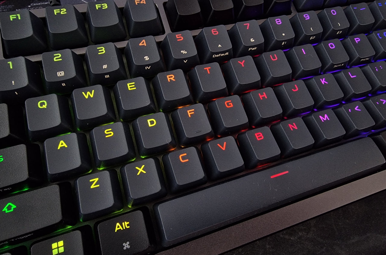 recenze herní klávesnice ASUS ROG Azoth 96 HE