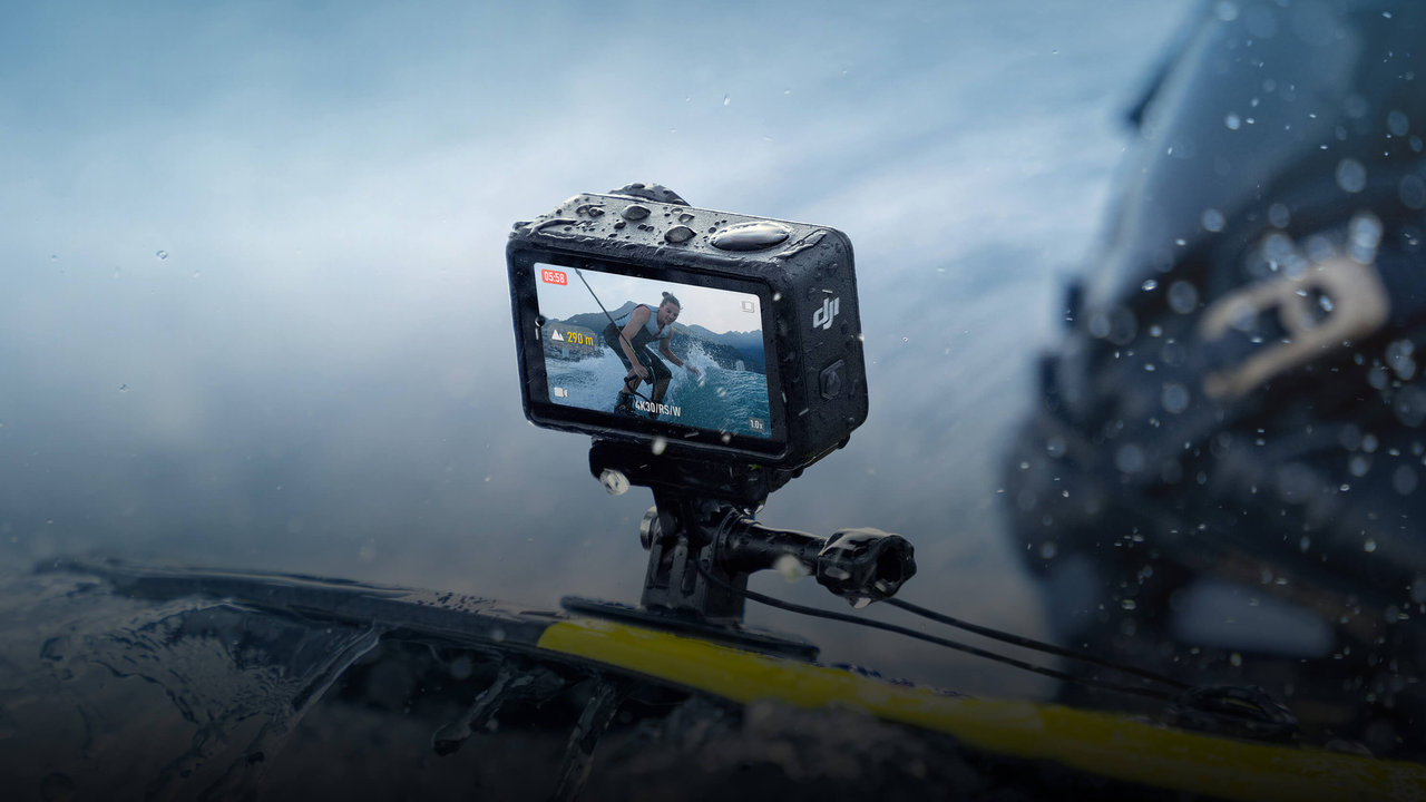 Akční kamera DJI Osmo Action 5 Pro Adventure Combo OLED dispeje