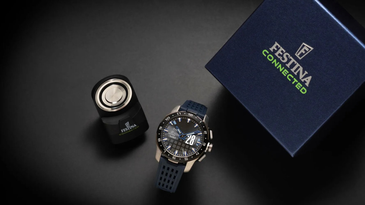 recenze hodinky Festina Connected Full D, nabíjecí kolébka
