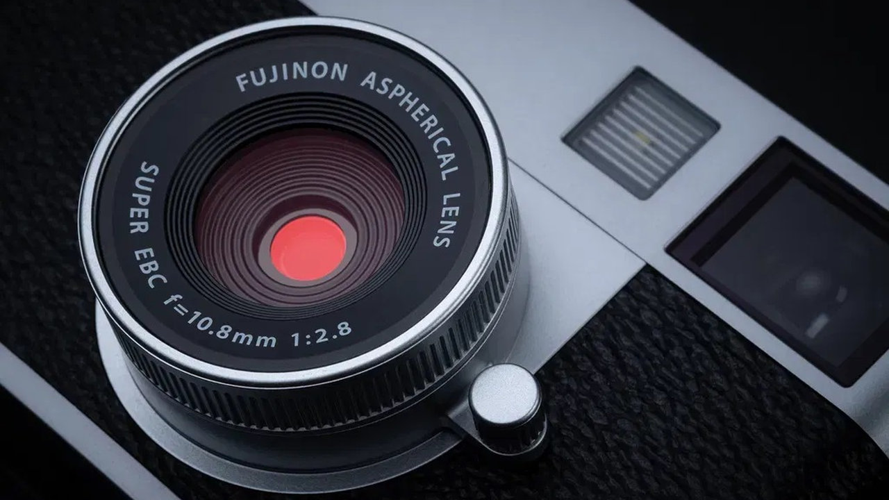 Digitální fotoaparát FujiFilm X half (X-HF1), Full HD video