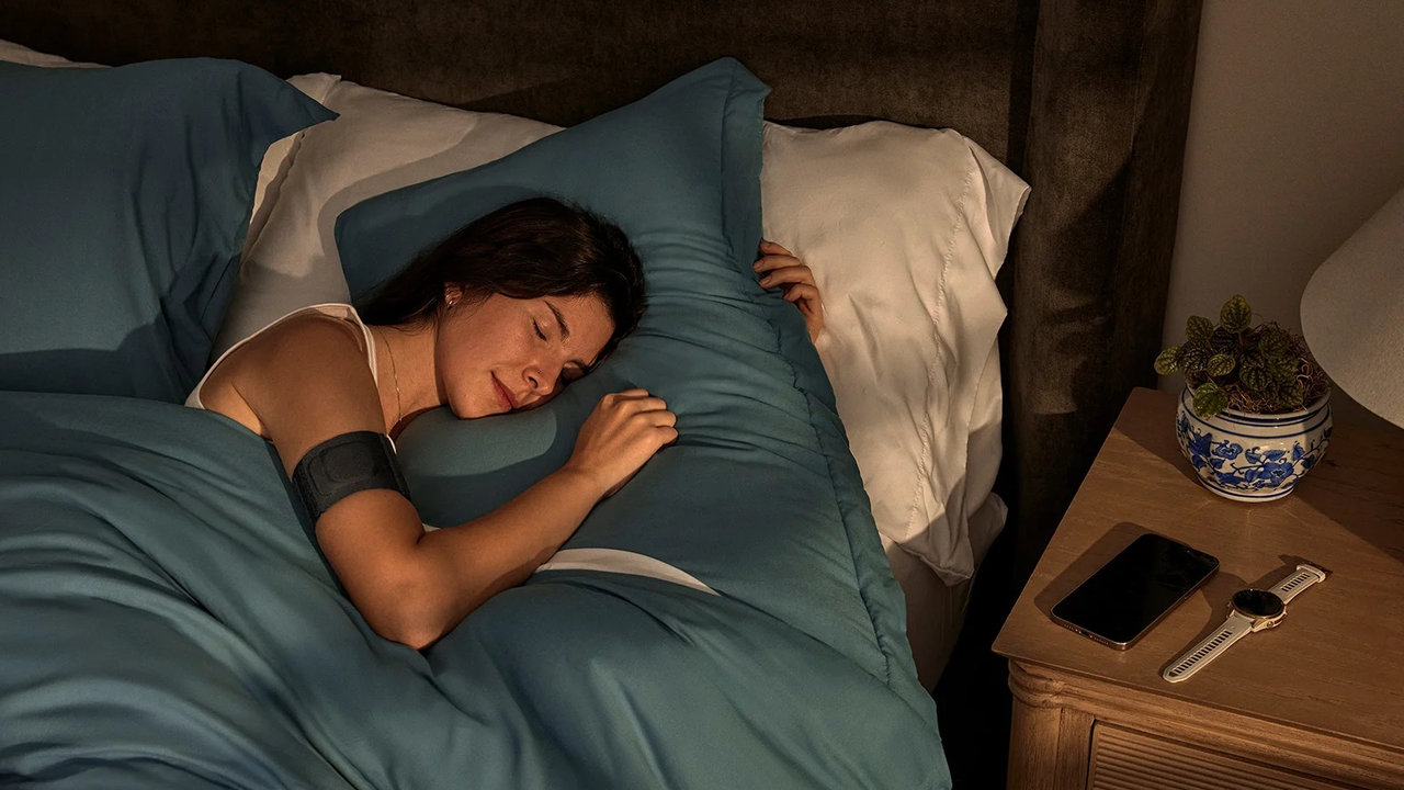 Chytrý přístroj na sledování spánku Garmin Index Sleep Monitor