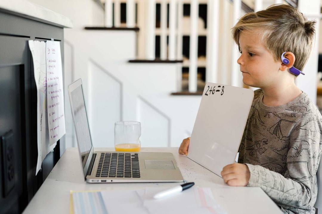 JBL Junior FREE Bluetooth sluchátka pro děti