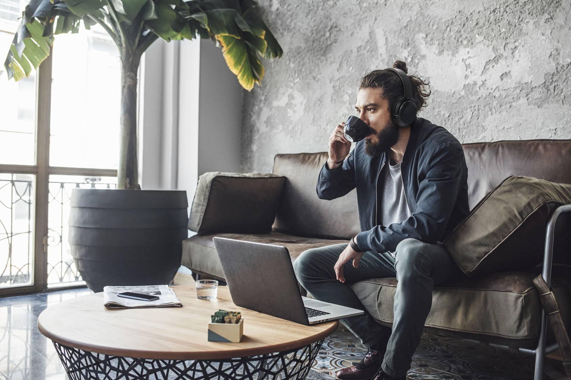 Bezdrátová sluchátka JBL Tour ONE M2 Wireless sluchátka s ANC