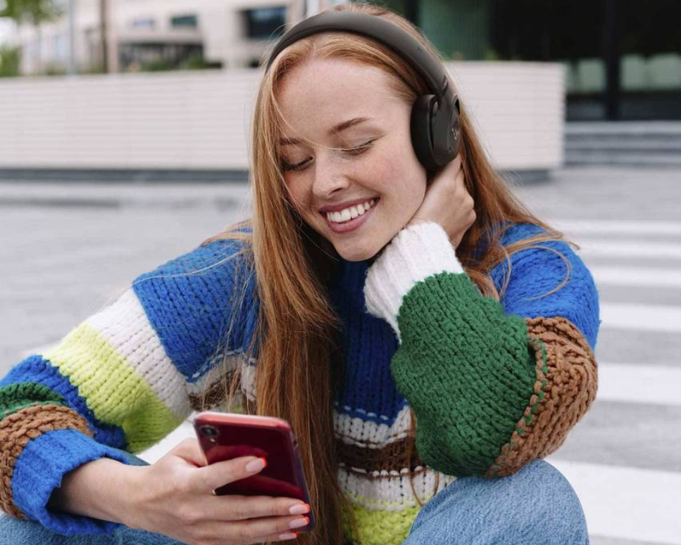 JBL Tune 680NC BT sluchátka na uši s ANC
