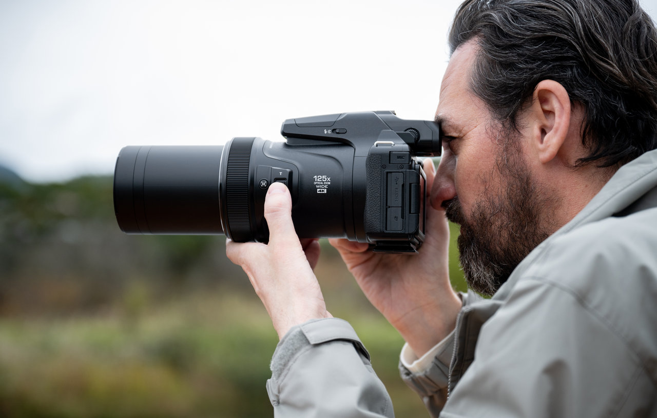 Kompaktní digitální fotoaparát Nikon COOLPIX P1100 konstrukce