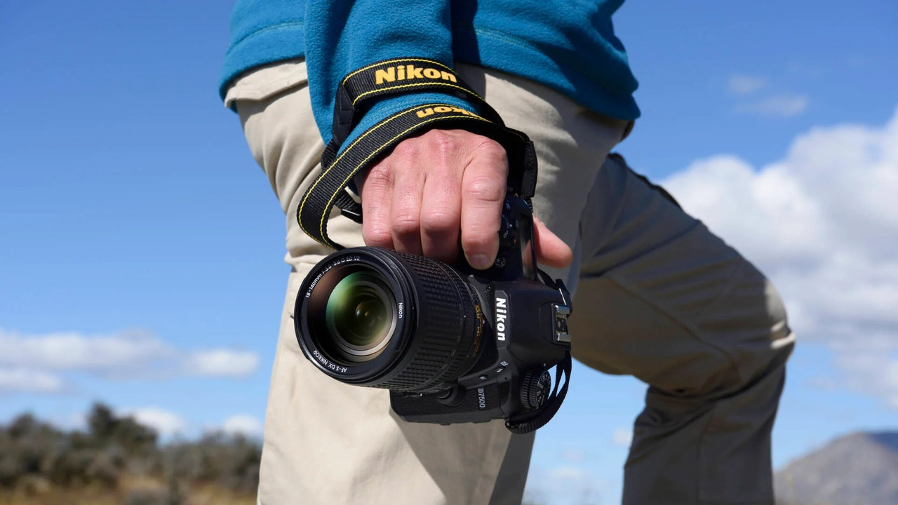 Digitální jednooká zrcadlovka Nikon D7500