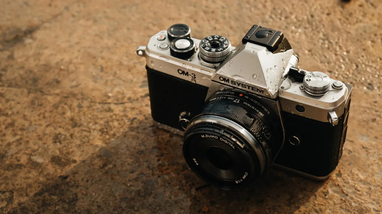 Digitální bezzrcadlovka Olympus OM-3 video