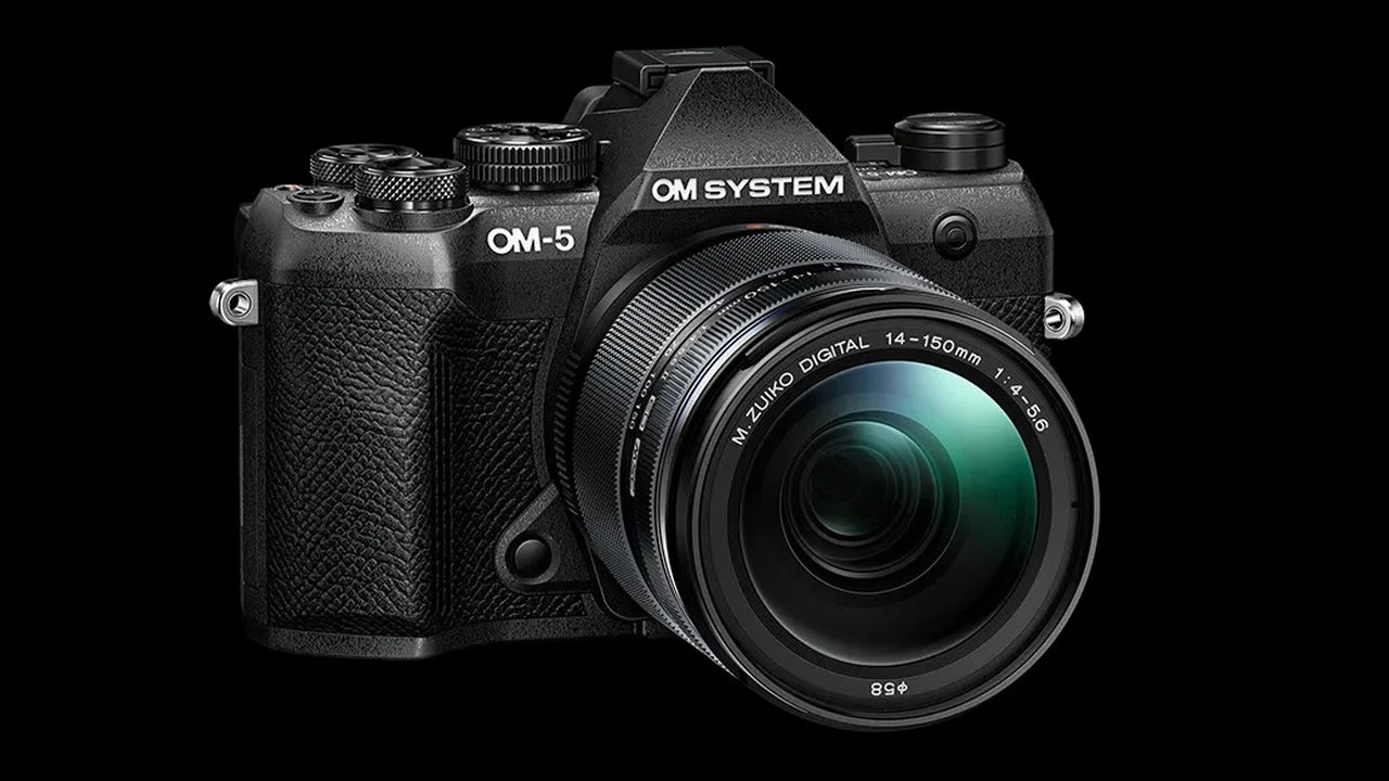 Digitální bezzrcadlovka Olympus OM System OM-5 Mark II, stříbrná + objektiv M.Zuiko Digital 14-150mm F4.0-5.6 II