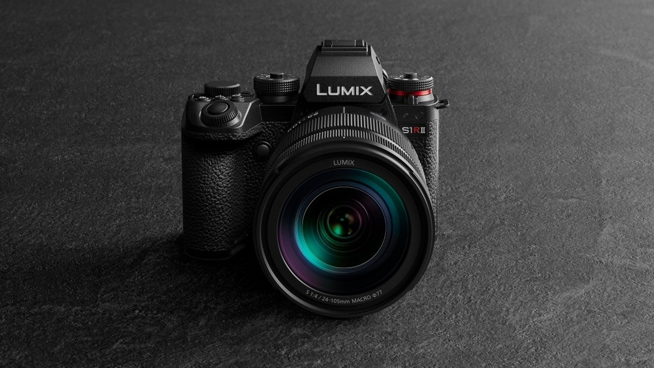 Set bezzrcadlovky a objektivu Panasonic LUMIX S1RII DC-S1RM2 + LUMIX S 24-105mm F4 MACRO O.I.S.