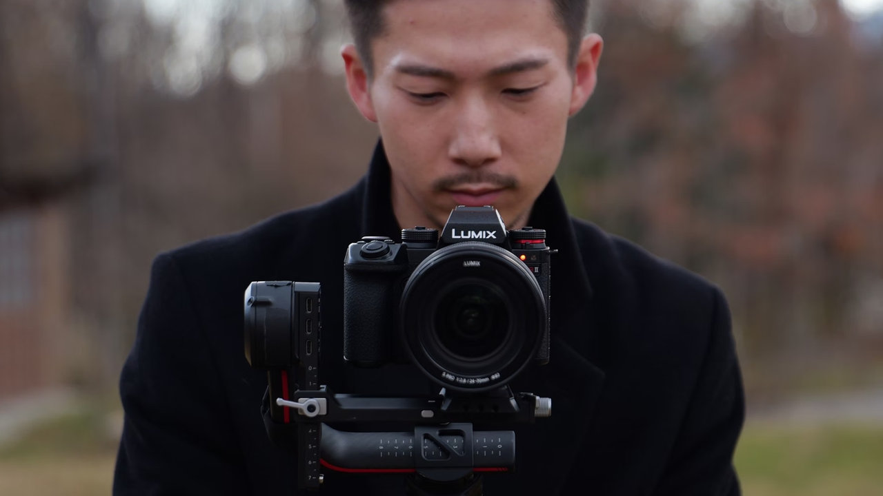 Hybridní bezzrcadlovka Panasonic LUMIX S1RII DC-S1RM2