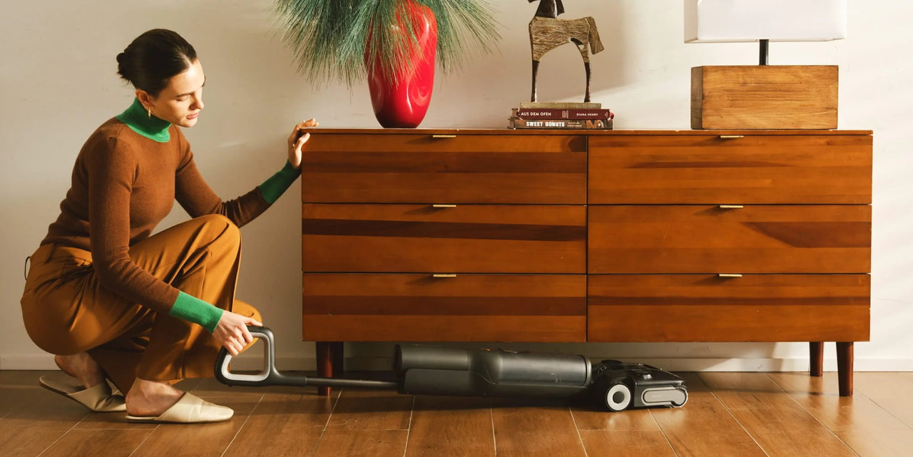 Set vysavače na mokré i suché vysávání a tyčového vysavače Roborock F25 ACE Combo