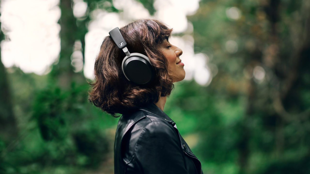 Bezdrátová high-endová sluchátka Sennheiser HDB 630, mimořádný zvuk