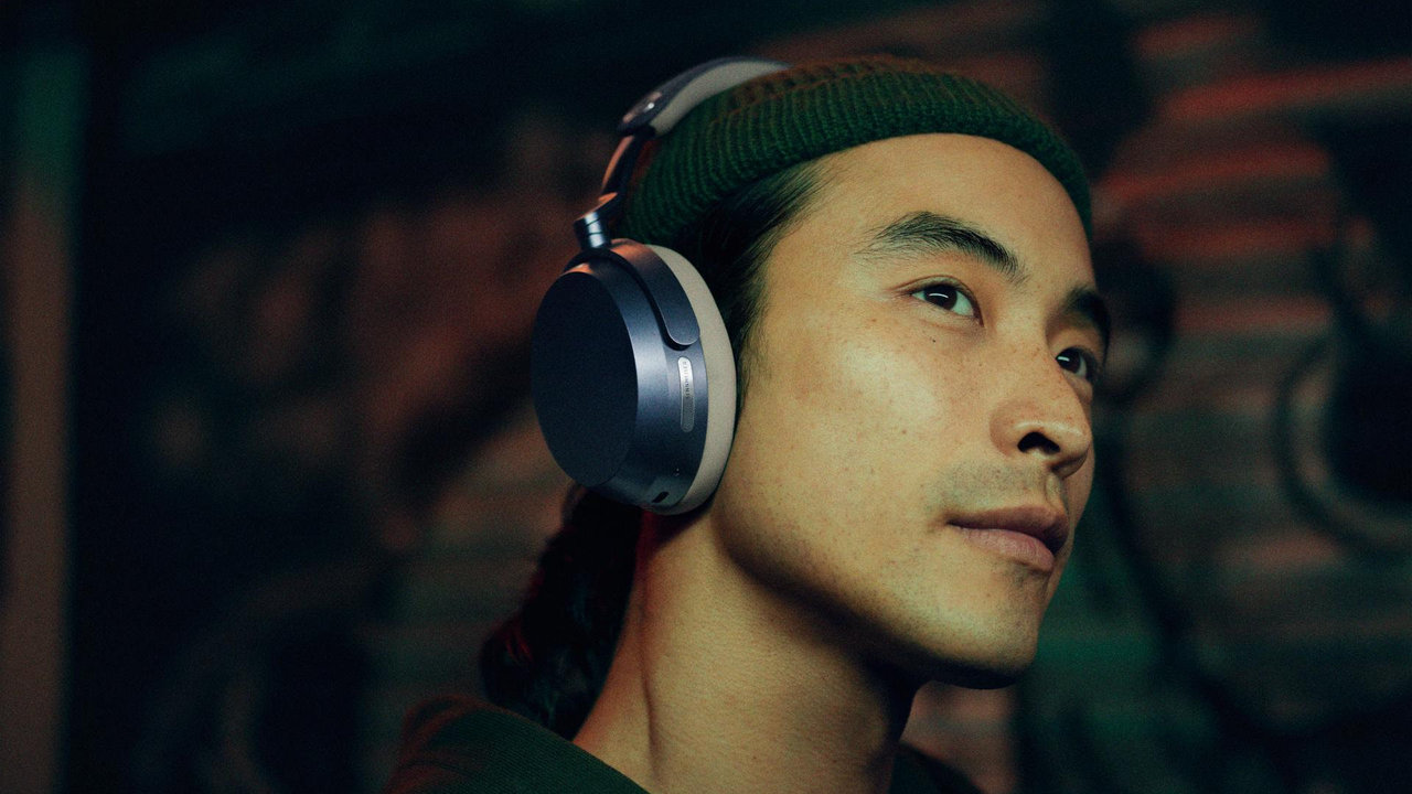 Bezdrátová sluchátka Sennheiser Momentum 5 Wireless, vybavení