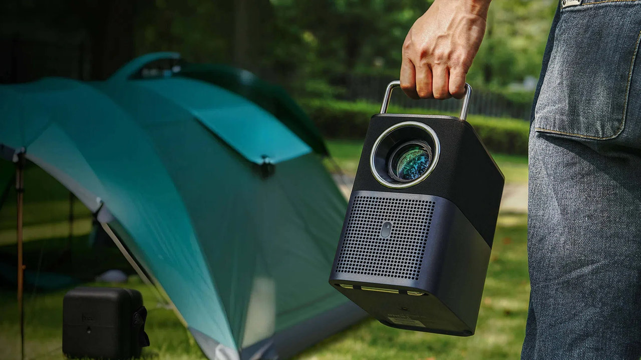 Chytrý projektor TCL A1s, design