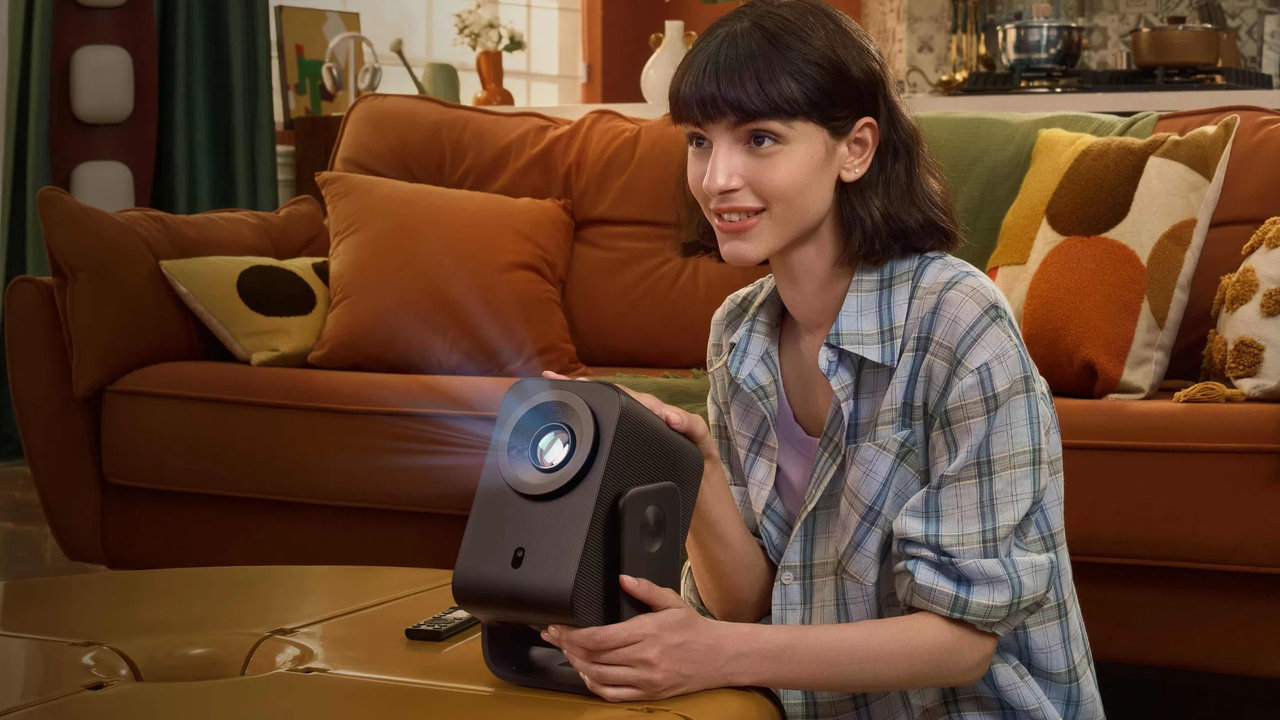 Chytrý projektor TCL C1, Full HD