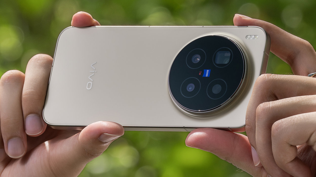 Mobilní telefon Vivo X300 Pro, fotovýbava