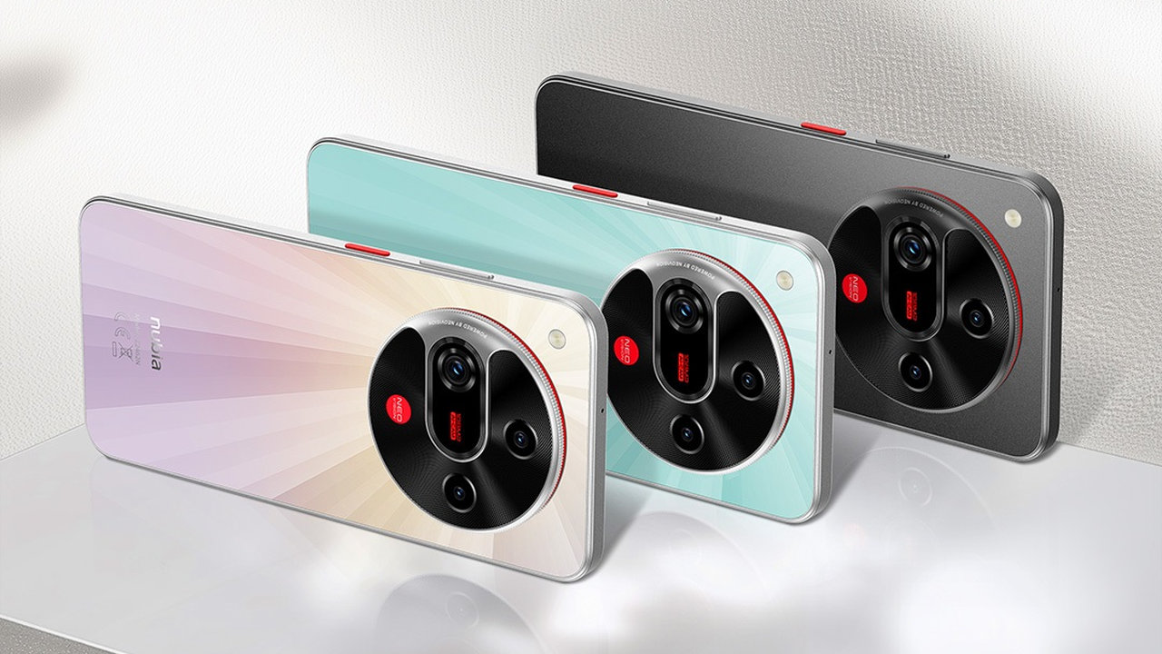 Mobilní telefon ZTE Nubia Focus 2 5G, displej