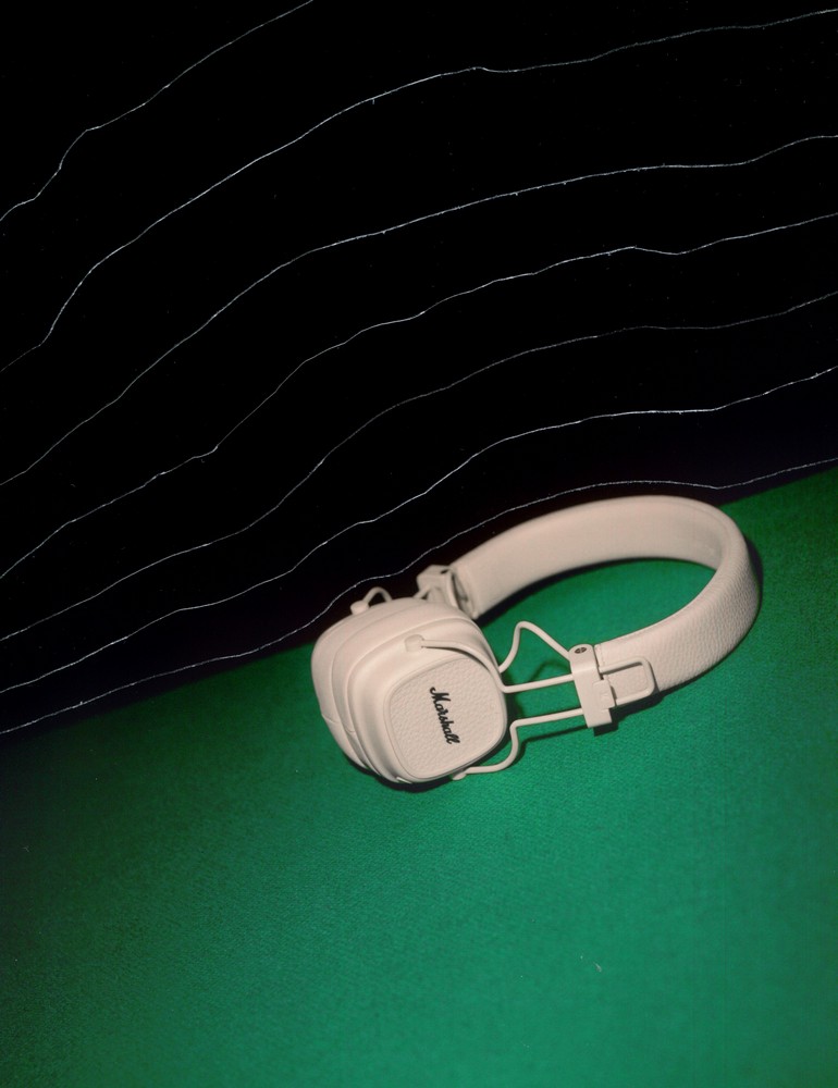 Bezdrátová sluchátka přes hlavu Marshall Major V Cream