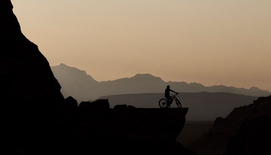 11_Garmin_fenix_7S_PRO_Sapphire_Sol_d541er.JPG